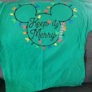 DISNEY PARKS KEEP IT MERRY MICKEY CHRISTMAS LIGHTS HOLIDAY T SHIRT GREEN LARGE
